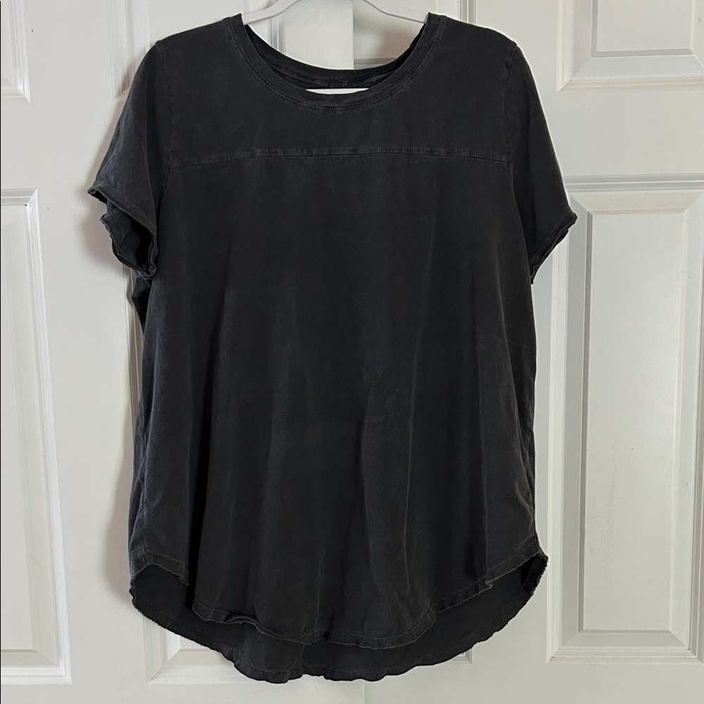 Torrid Distressed Black Short Sleeve Women's Tee Size 2